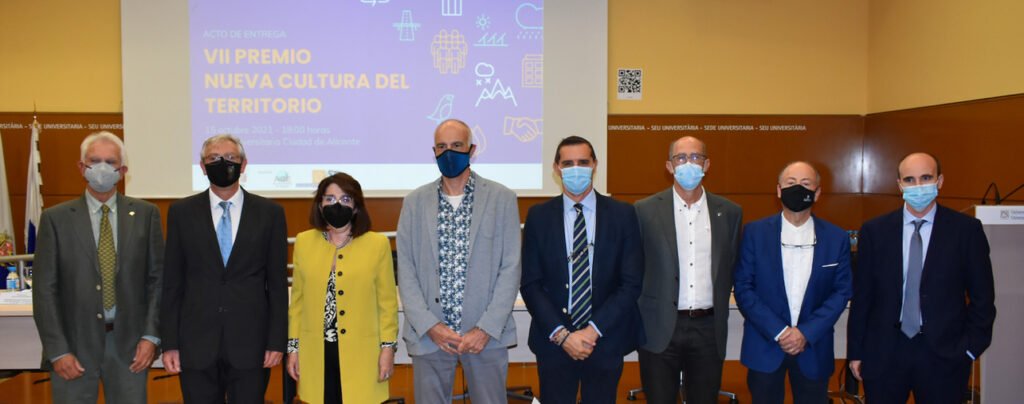 Participantes en el acto de entrega del VII Premio Nueva Cultura del Territorio